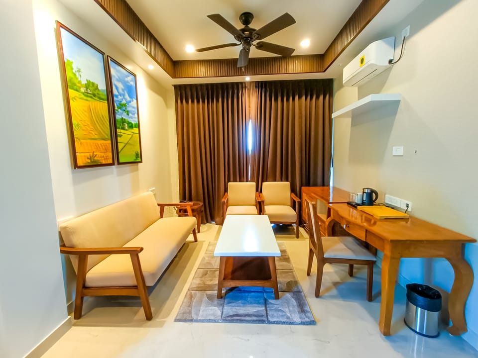 Premium Room | Laptop workspace, WiFi (free)