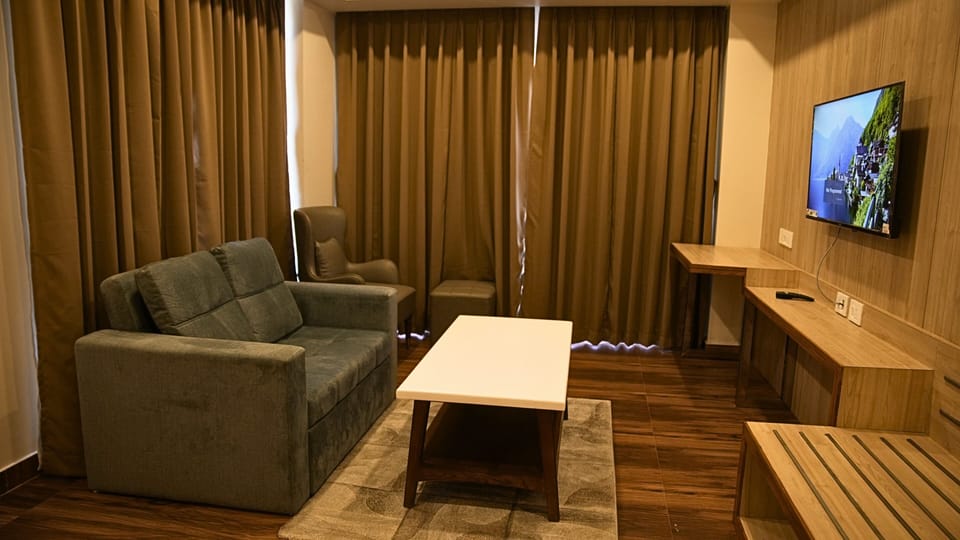 Executive Room | Laptop workspace, WiFi (free)