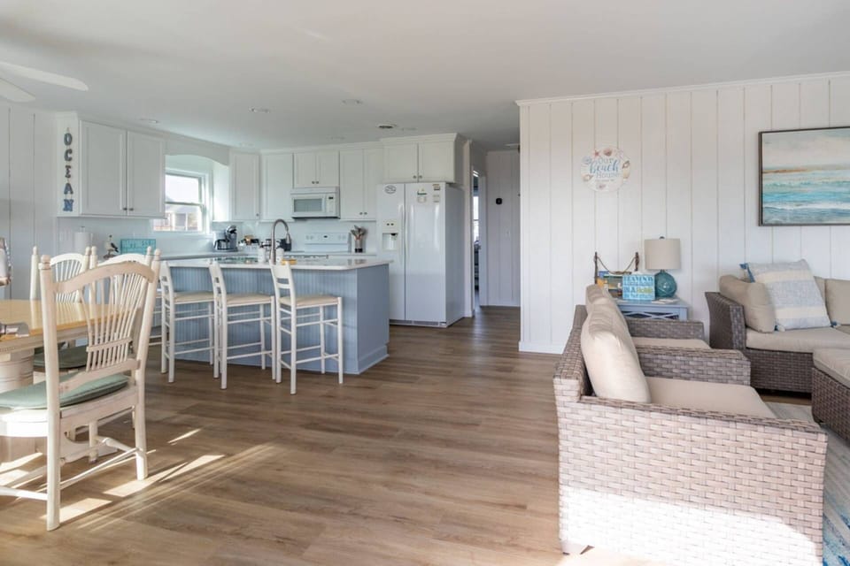 Large relaxing living and dining area with full kitchen attached