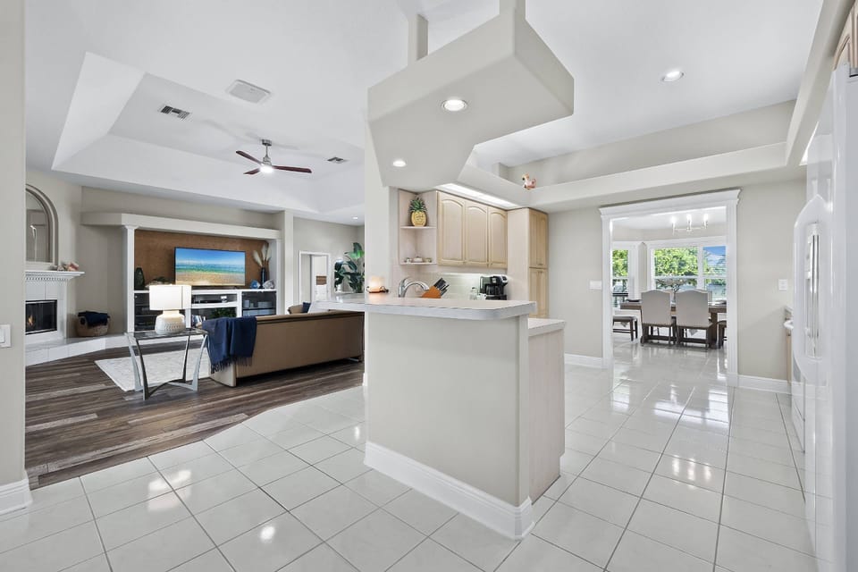 Spacious kitchen, plenty of space if you have more than 1 cook in the family
