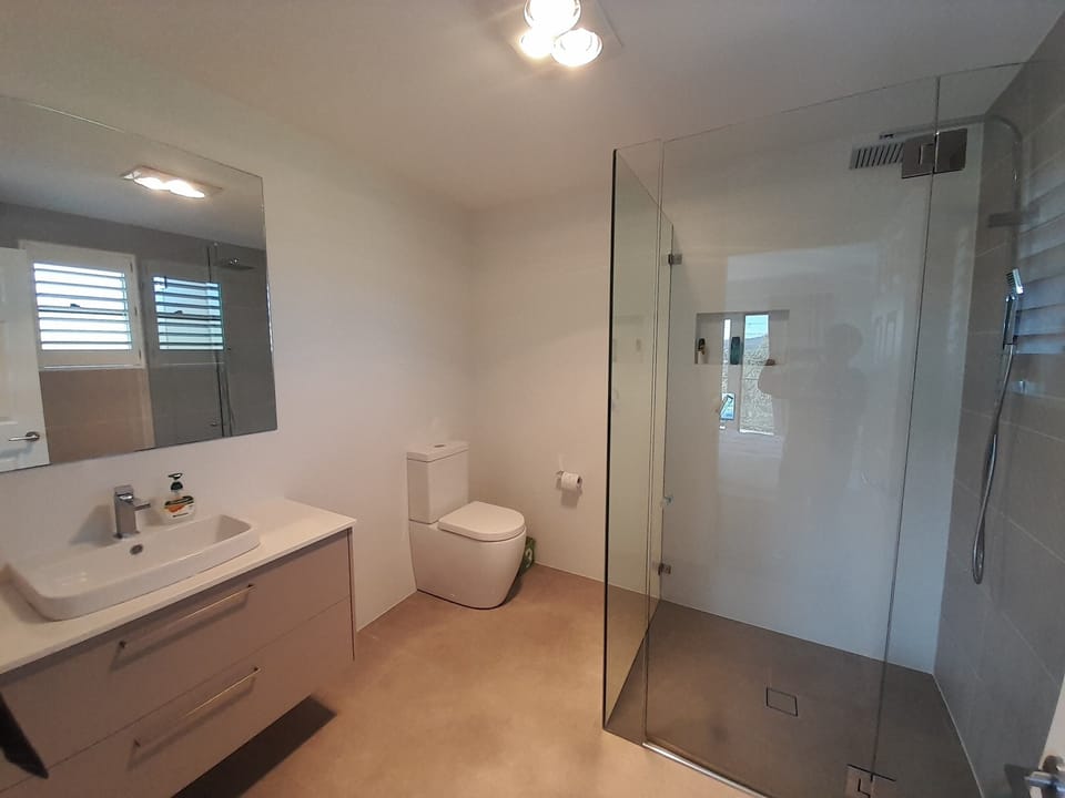Master Bathroom 1