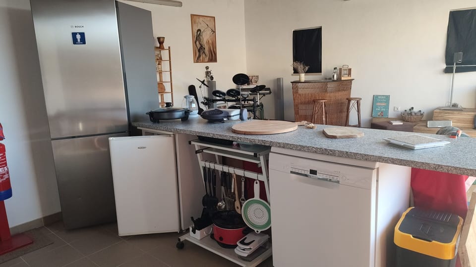 Studio Experience kitchenette