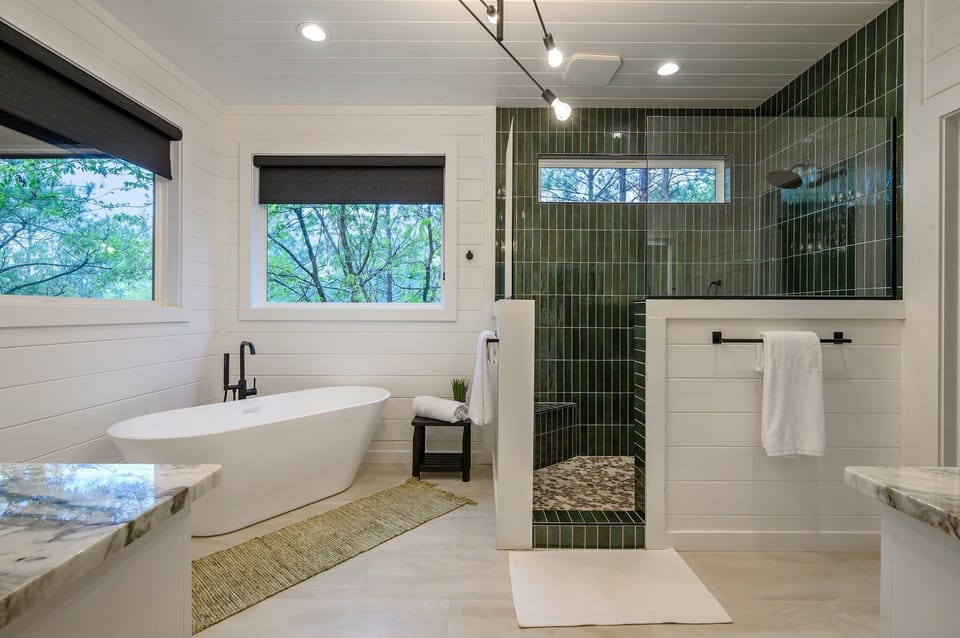 Soaking Tub and Separate Shower!