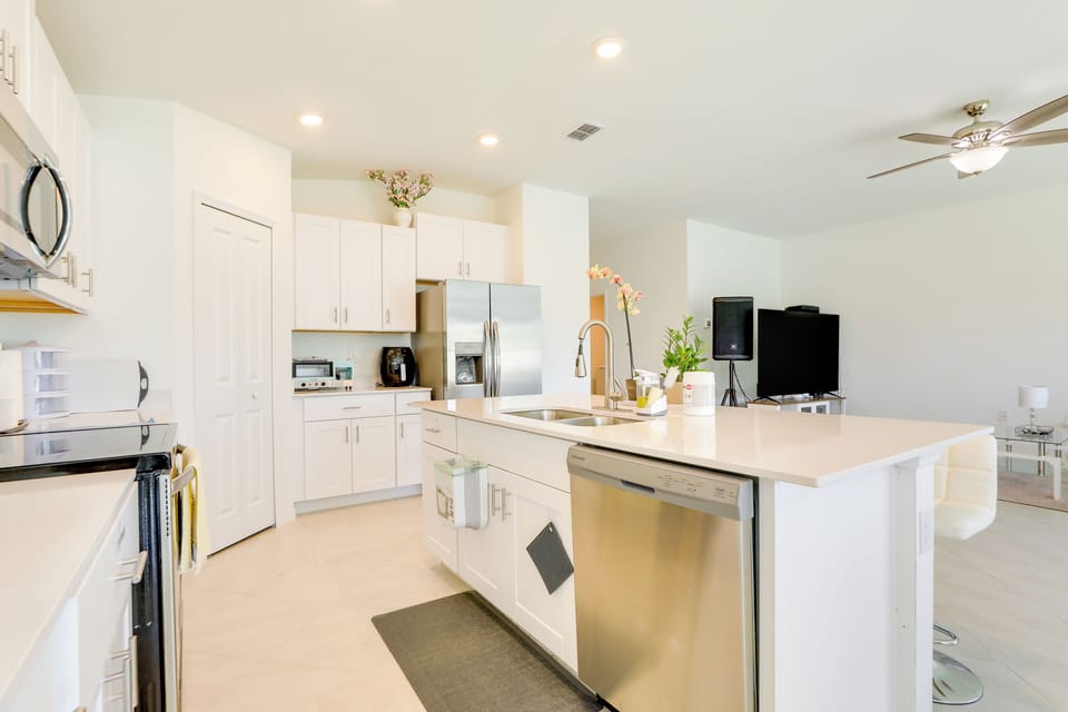 House (4 Bedrooms) | Interior