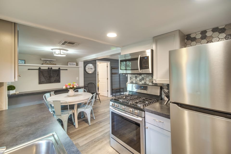 House (2 Bedrooms) | Interior