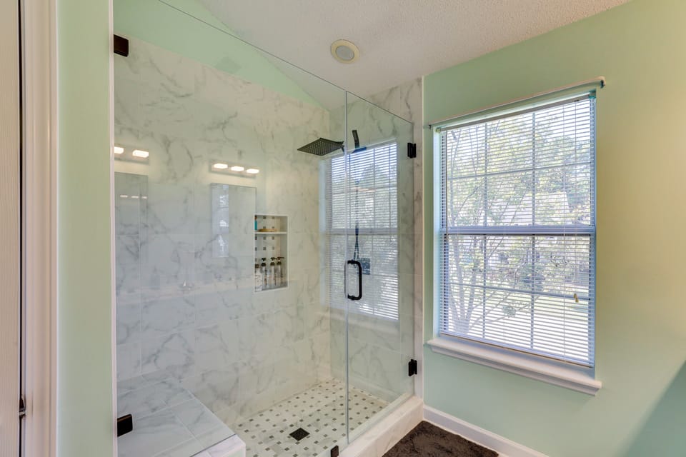 North Charleston Home Near Shopping & Dining! Cottage in Goose Creek