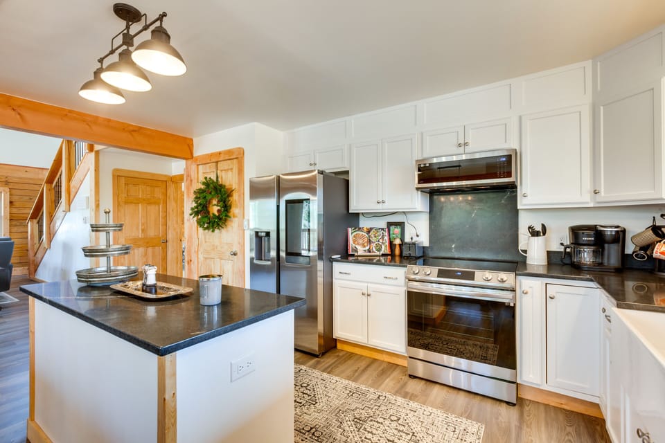House (3 Bedrooms) | Interior