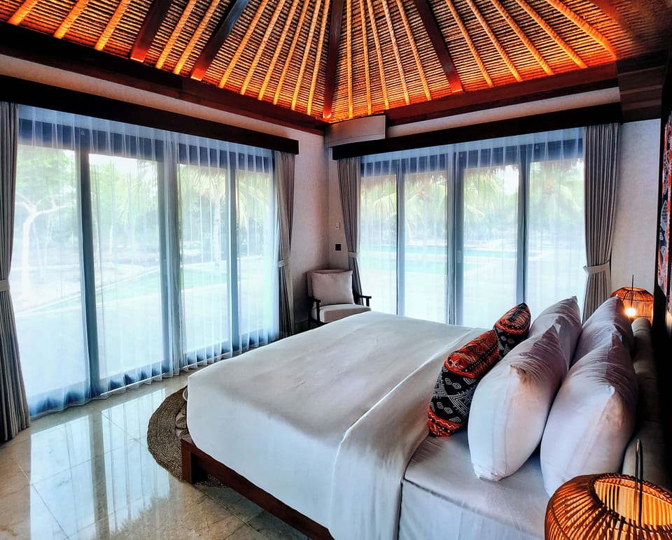 Superior Villa | Egyptian cotton sheets, premium bedding, memory foam beds