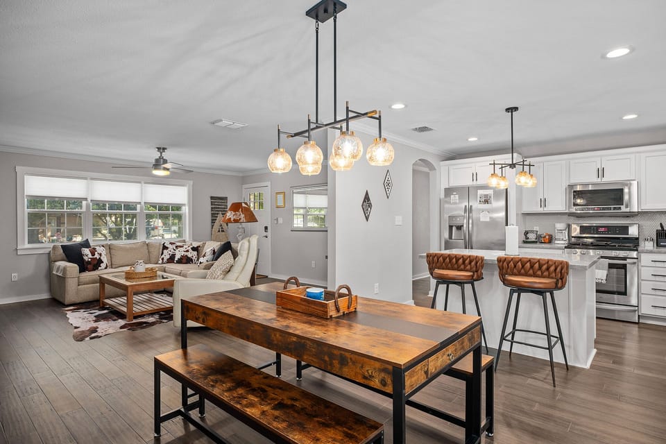 Main living / dining areas