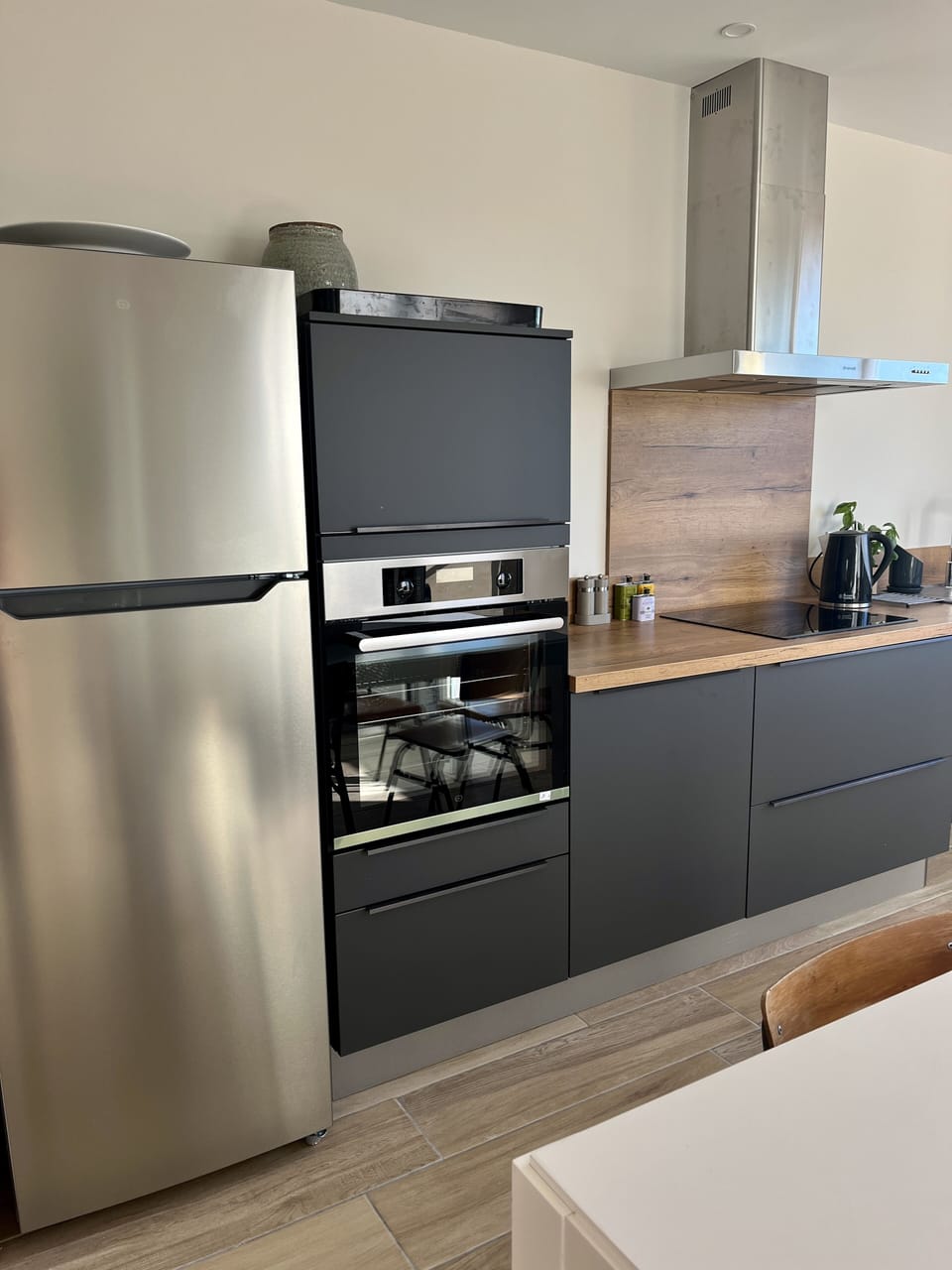 Fully fitted kitchen