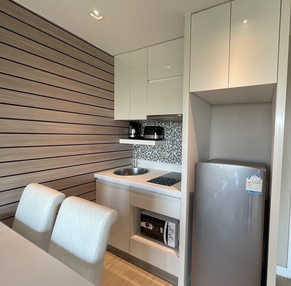 Condo | Private kitchen | Fridge, microwave, stovetop, electric kettle