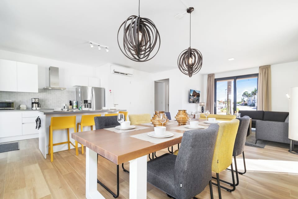 Living Area with Kitchen,Dining and Living
