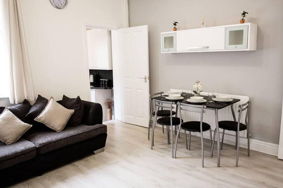 House | Dining