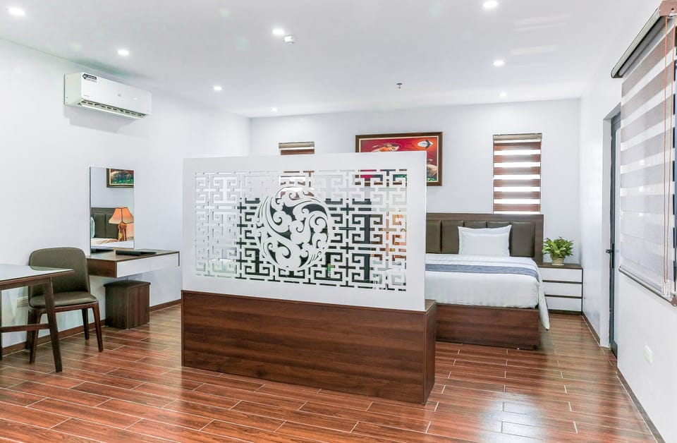 Standard Double Room Single Use | In-room safe, desk, laptop workspace, soundproofing