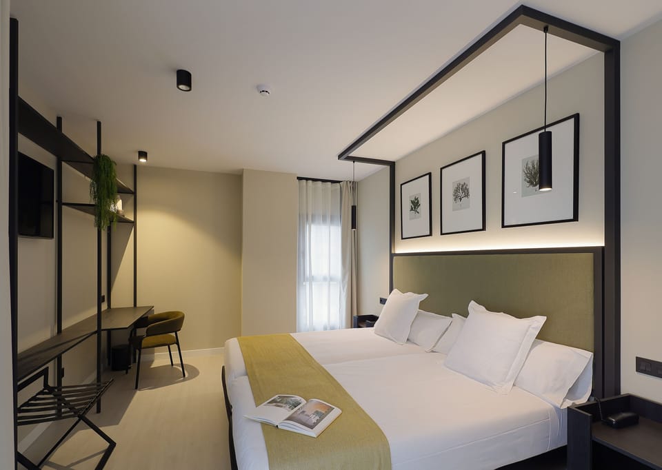 Standard Twin Room | Premium bedding, memory foam beds, minibar, in-room safe