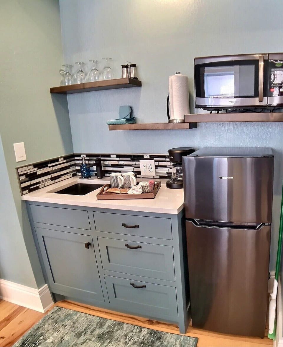 Kitchenette