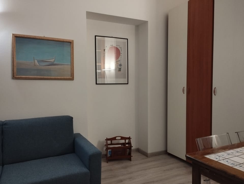 Apartment | Living area | Flat-screen TV