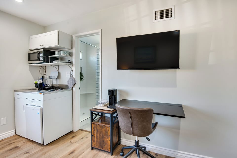 Apartment (0 Bedroom) | Interior