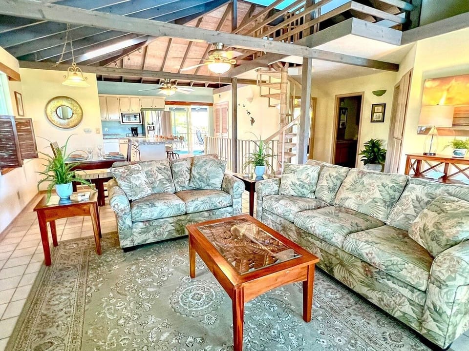 Living room with sofa and loveseat