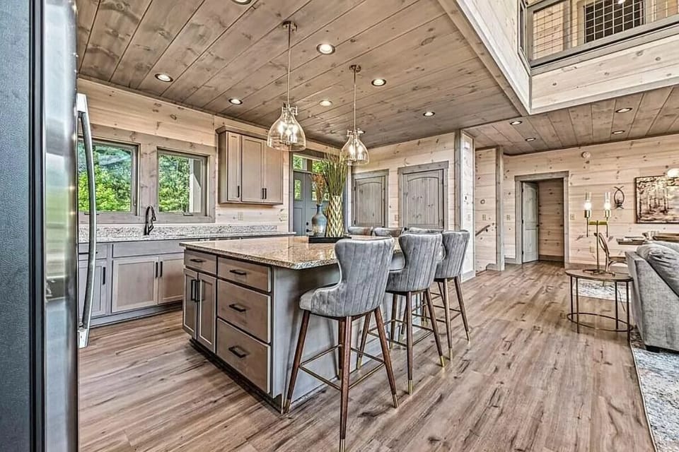 Revetta Retreat's Homey Kitchen