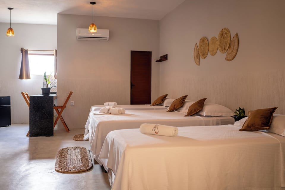 Deluxe Suite | 1 bedroom, minibar, free WiFi, bed sheets