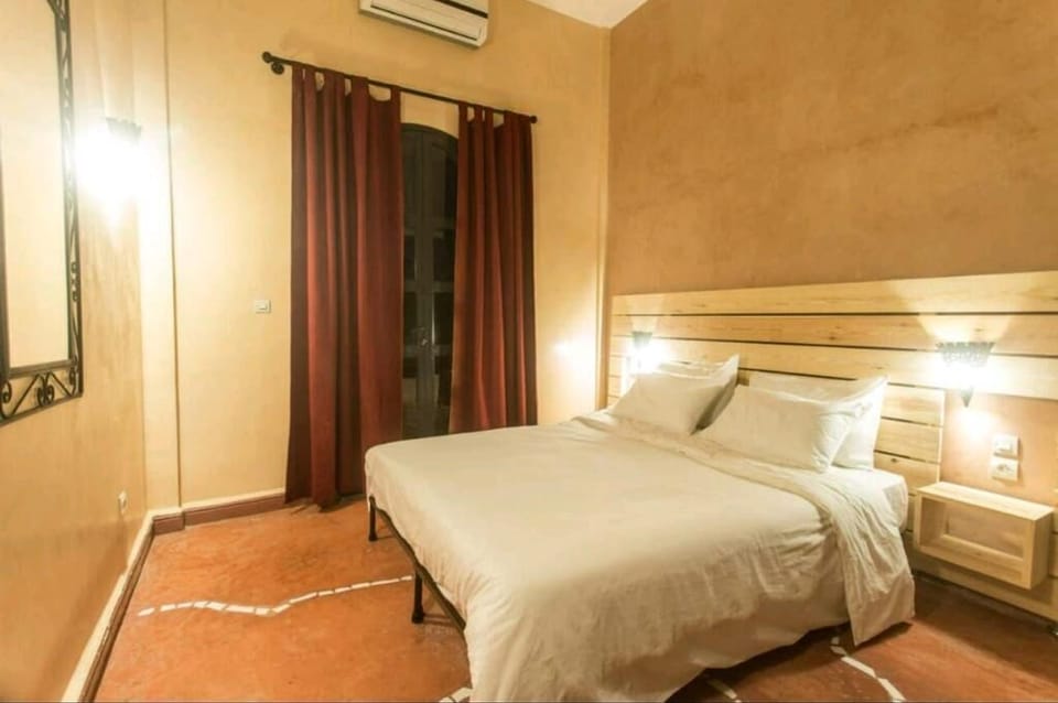 Family Villa | Iron/ironing board