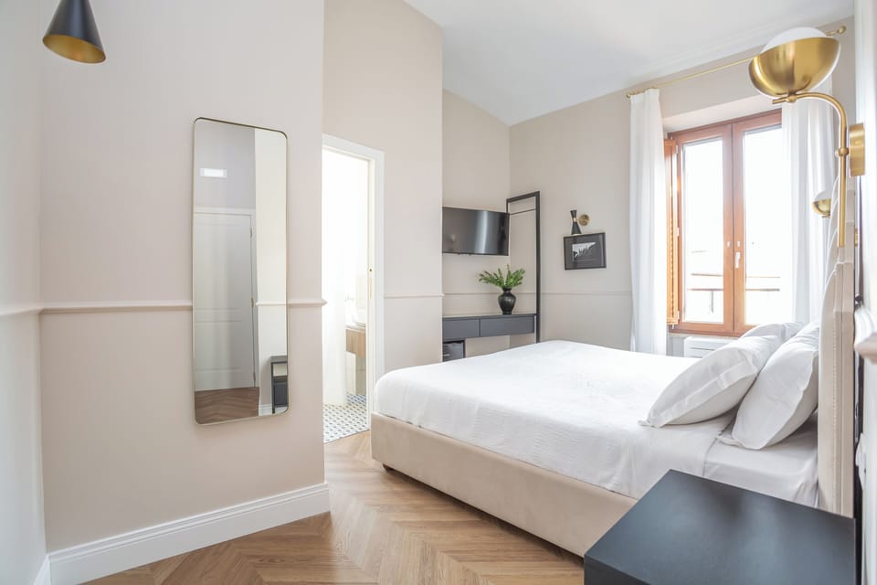 Standard Room | Minibar, desk, laptop workspace, soundproofing