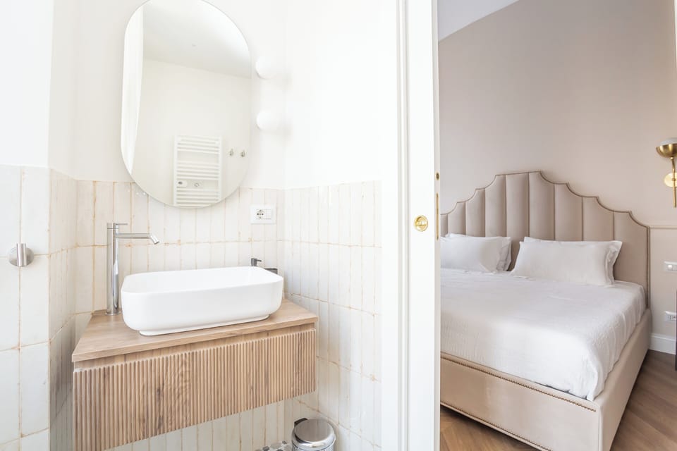 Standard Room | Minibar, desk, laptop workspace, soundproofing