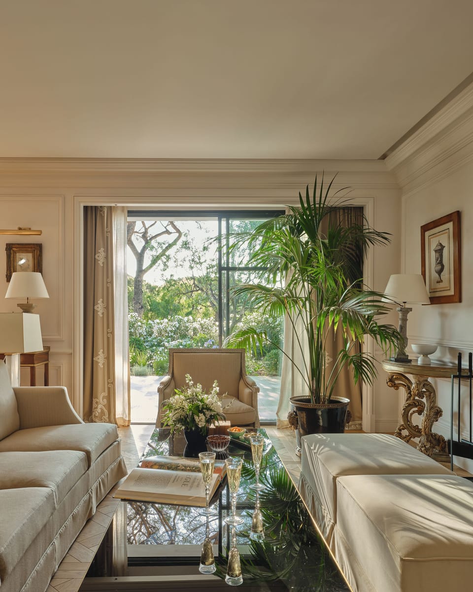 Suite (Victoire) | Premium bedding, free minibar, in-room safe, individually decorated