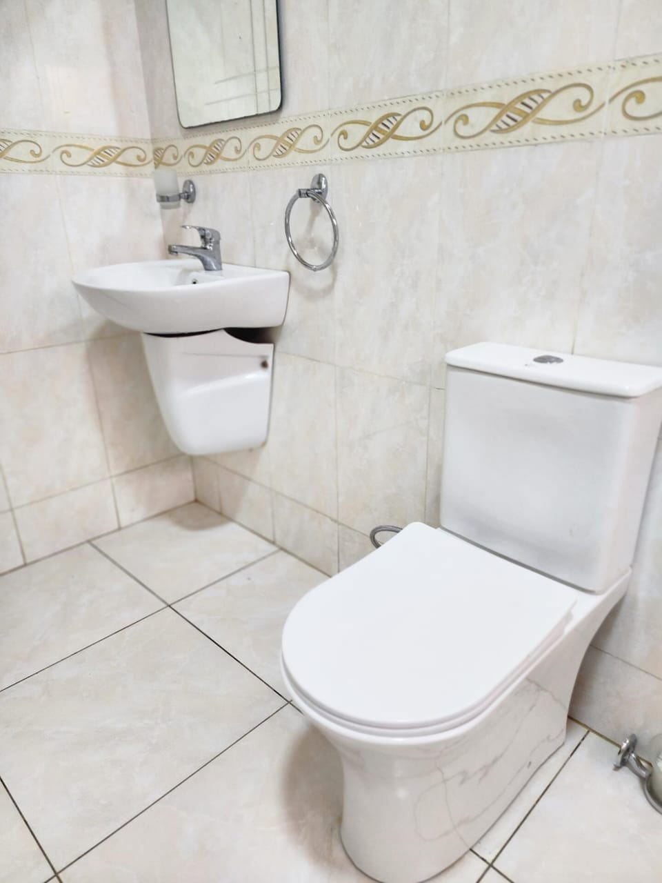 House | Bathroom | Shower, deep soaking tub, towels