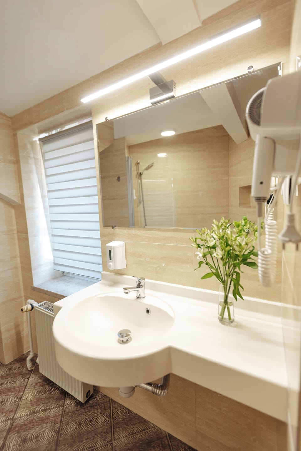 Superior Triple Room | Bathroom | Hair dryer, towels, soap, shampoo