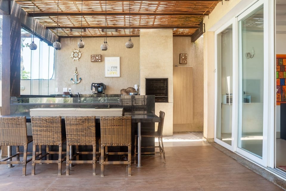 Villa | Dining