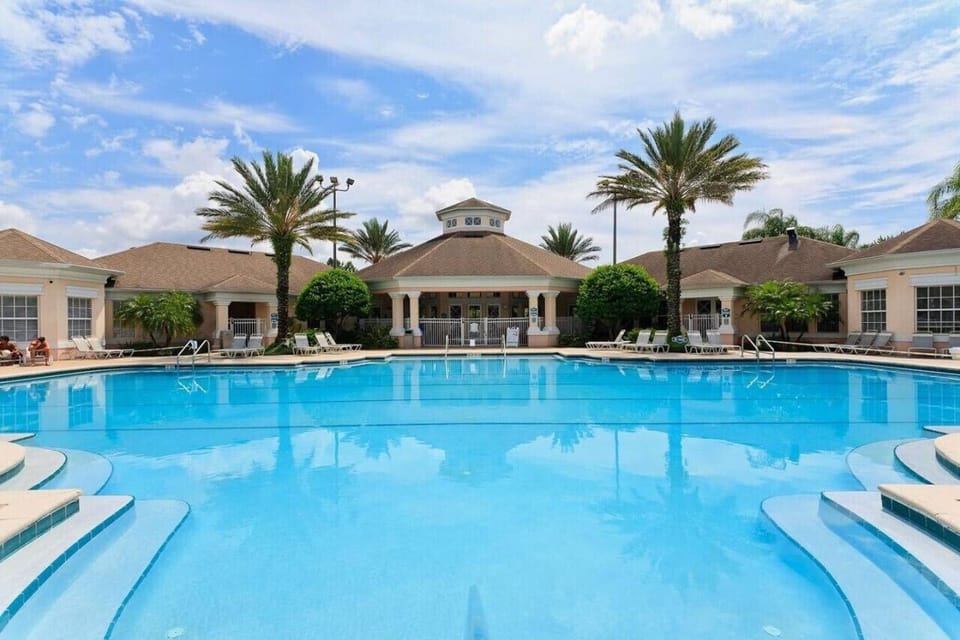 Dive into pure relaxation.