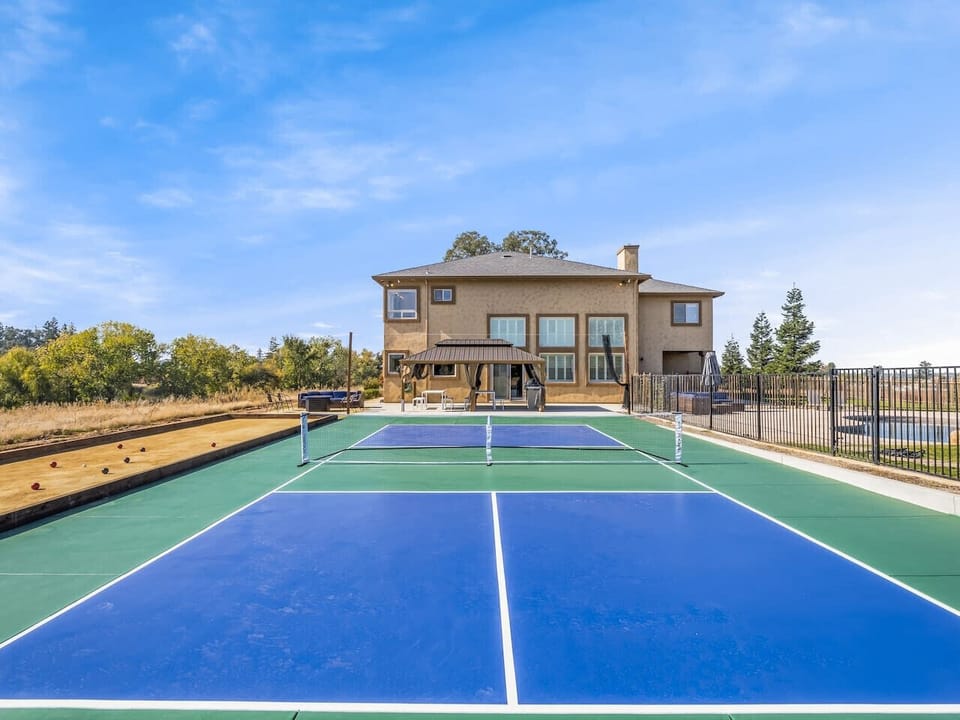 Sport court