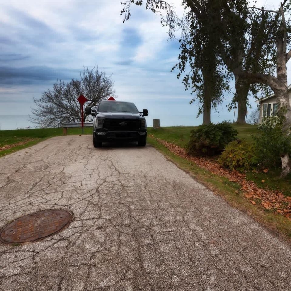 First time at our Lakeview Getaway? The parking area is spacious and convenient, making your arrival stress-free. Park, unpack, and get ready to enjoy all the comfort and stunning views our retreat has to offer!