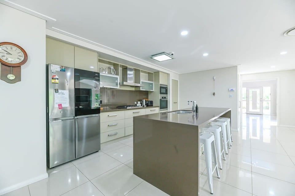 Kitchen + Nespresso Coffee Machine + Breakfast Bar with Stools