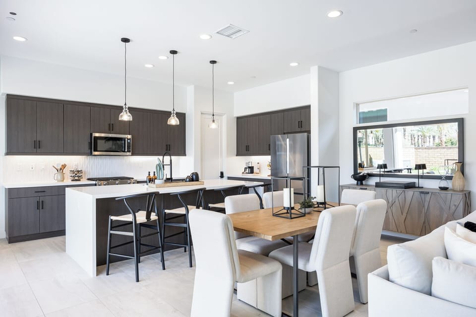 Bright and spacious open floor plan!