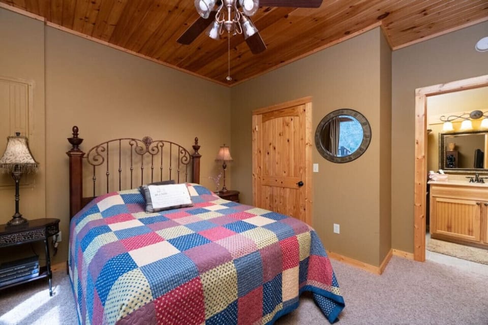 Lodge | 3rd Queen Bedroom on Lower-Level