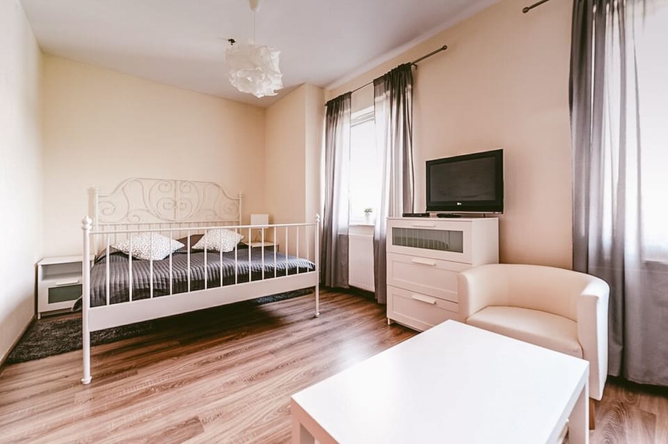 Comfort Shared Dormitory | Iron/ironing board, free WiFi