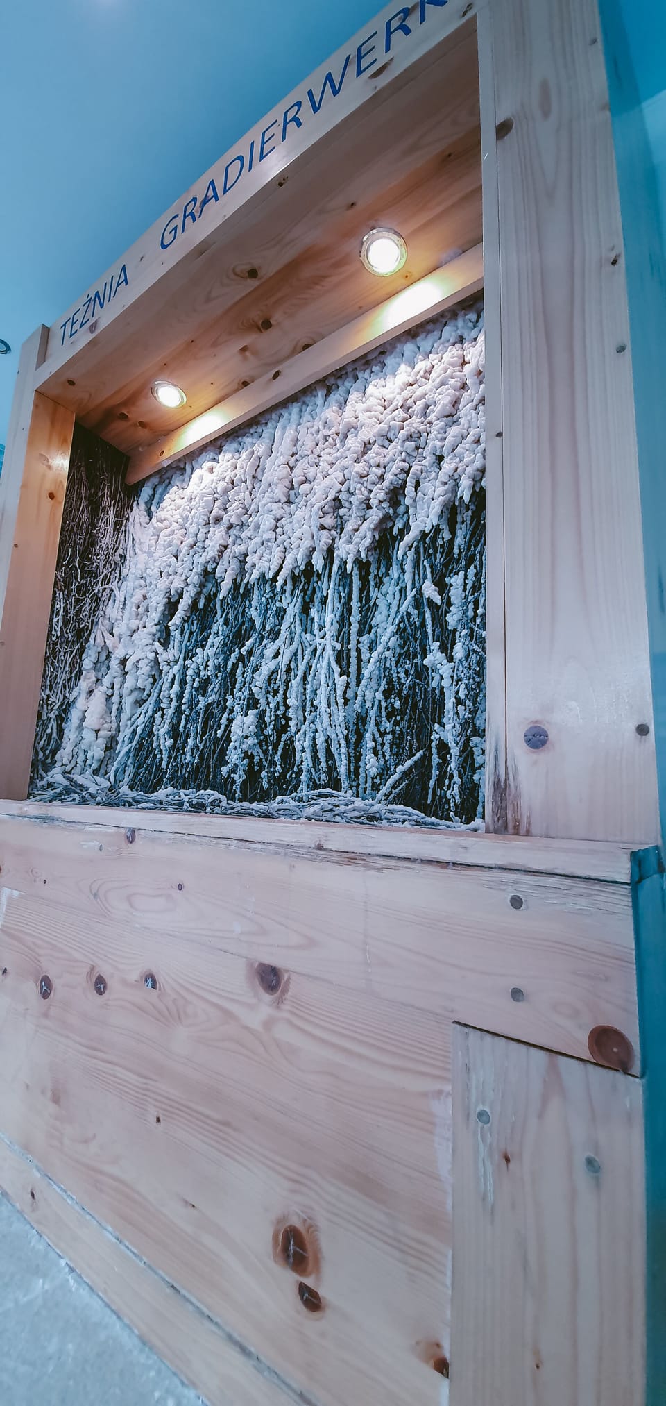 Sauna, hot tub, steam room, body treatments, hot stone massages