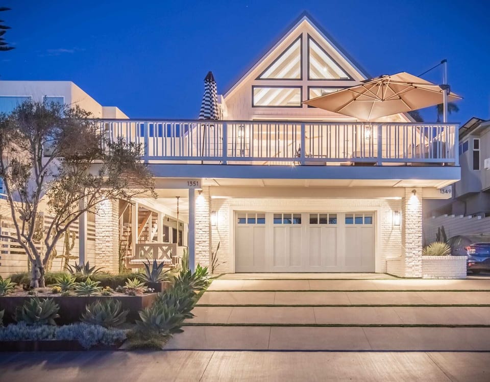 The home is located on the famous Neptune Ave!