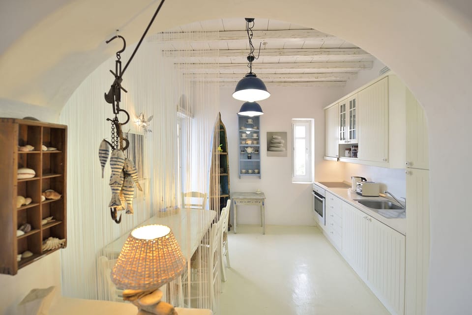 Villa | Private kitchen | Electric kettle, cookware/dishes/utensils