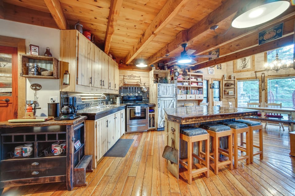 House (3 Bedrooms) | Interior