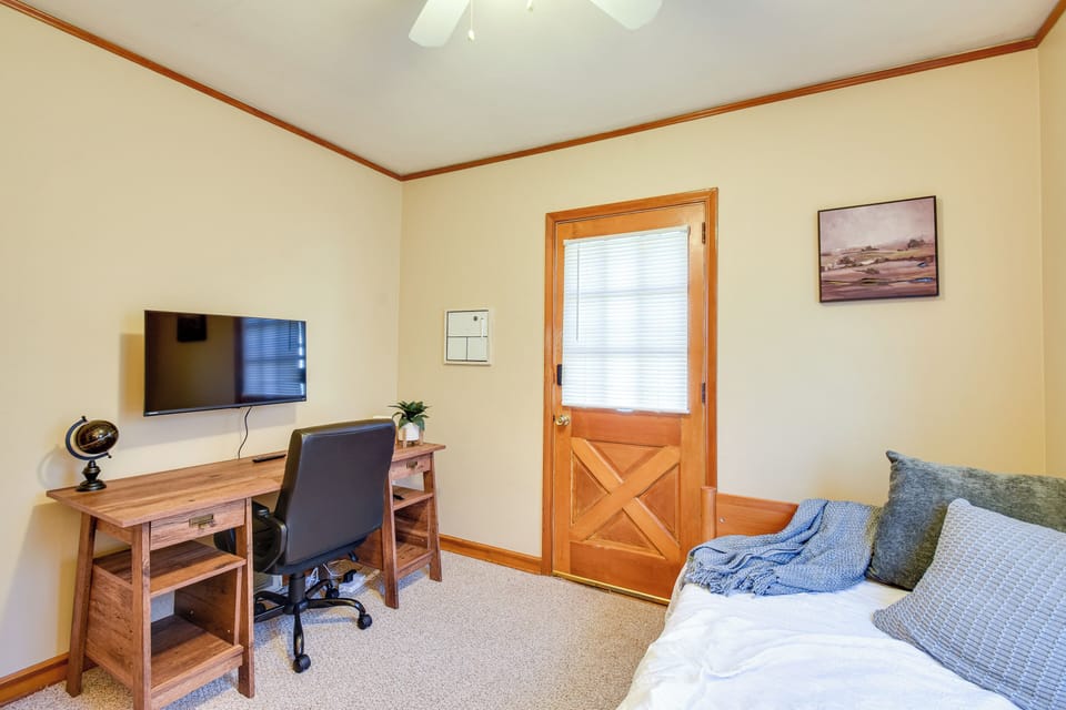 House (2 Bedrooms) | Interior