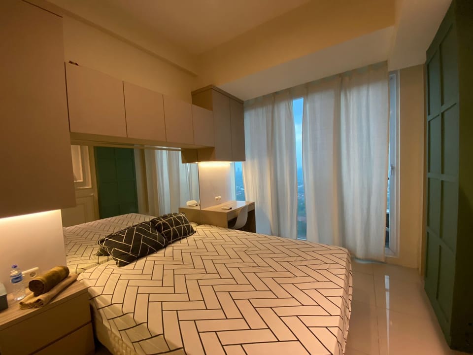 Apartment | 1 bedroom, individually decorated, individually furnished, desk
