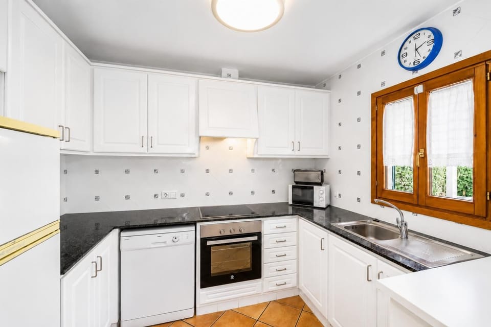 Equipped kitchen