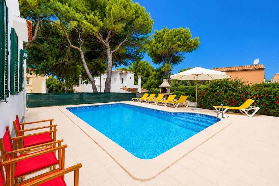 Private pool and terrace