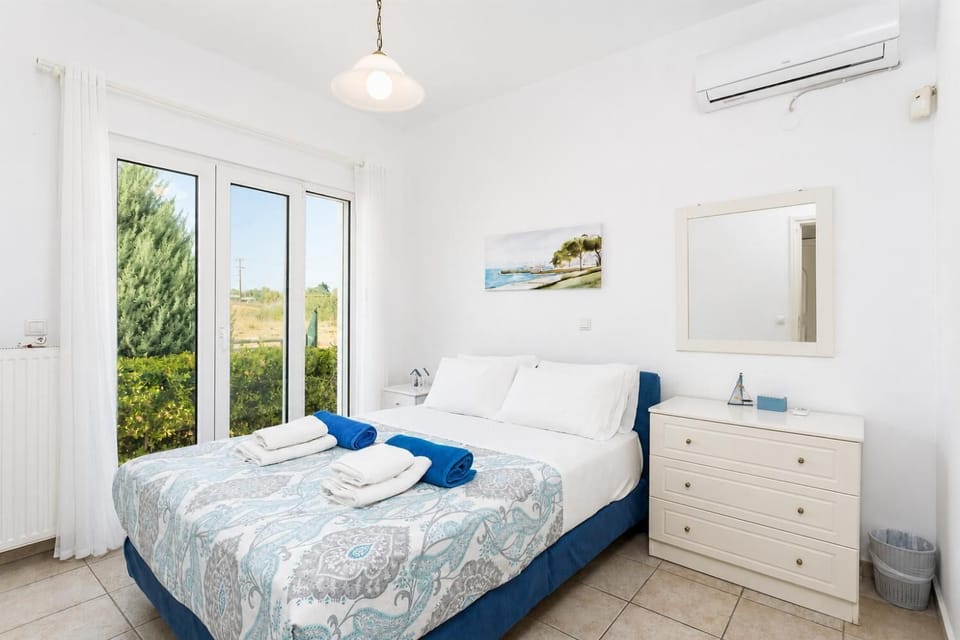 Double bedroom with A/C