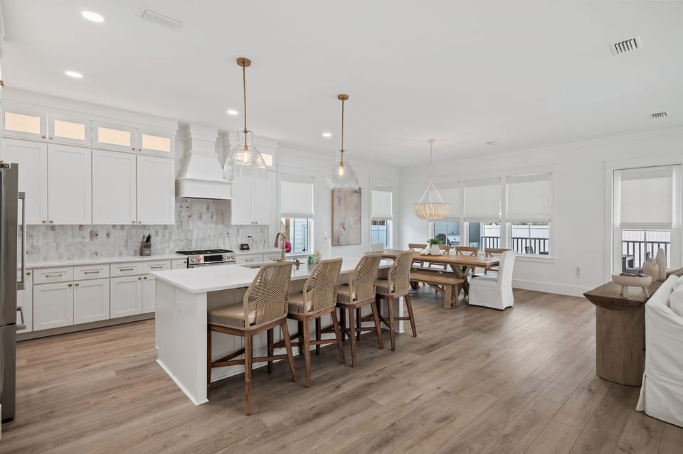 Expansive kitchen and dining space with plenty of seating for everyone!