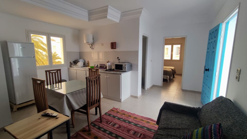 Standard Room | Private kitchen | Fridge, microwave, spices, cleaning supplies